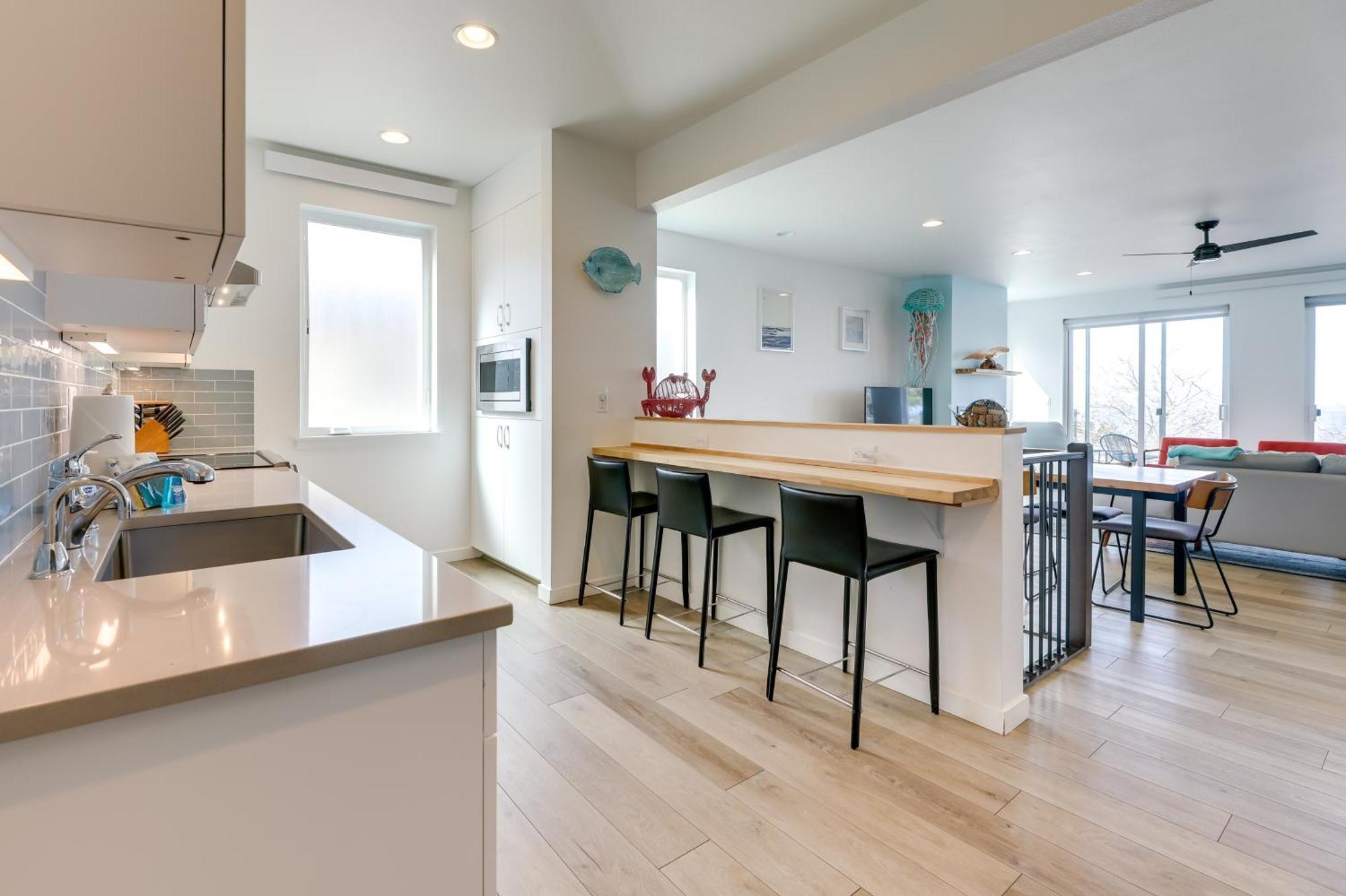 Scenic Depoe Bay Townhome With Deck Less Than 1 Mi To Parks! Ngoại thất bức ảnh